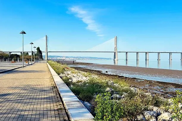 Un De Reve En Plein Coeur Du Pont Vasco De Gamma * 리스본